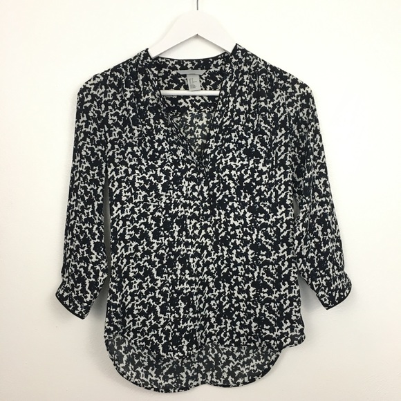 H&M Tops - 👋🏻2/$20 H&M Multi-Color Blouse
